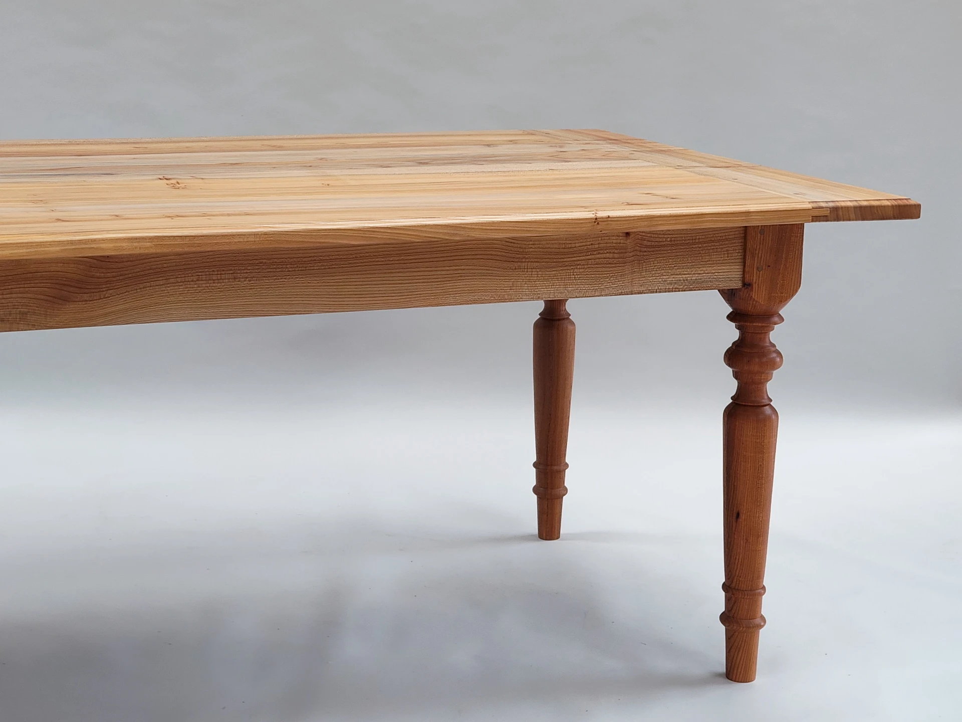 GARSTON TABLE